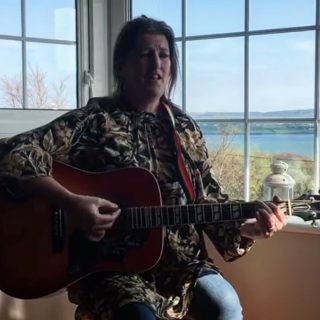 Old friend and Copysmith Bri Carr live! https://www.facebook.com/groups/696885144417150/permalink/718334098938921/ Check out this wild Atlantic woman cdduplication #cdduplications #cdduplicationservices #cdduplicationireland #cdduplicationdublin